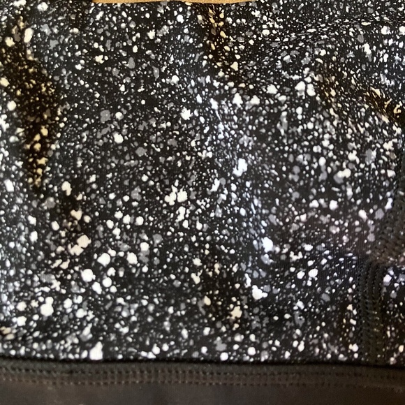 LIKE NEW - Lululemon Rise and Run Bra Mini Splatter 4 - Picture 4 of 9